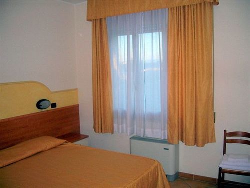 Hotel Fontana Rubiera Zewnętrze zdjęcie